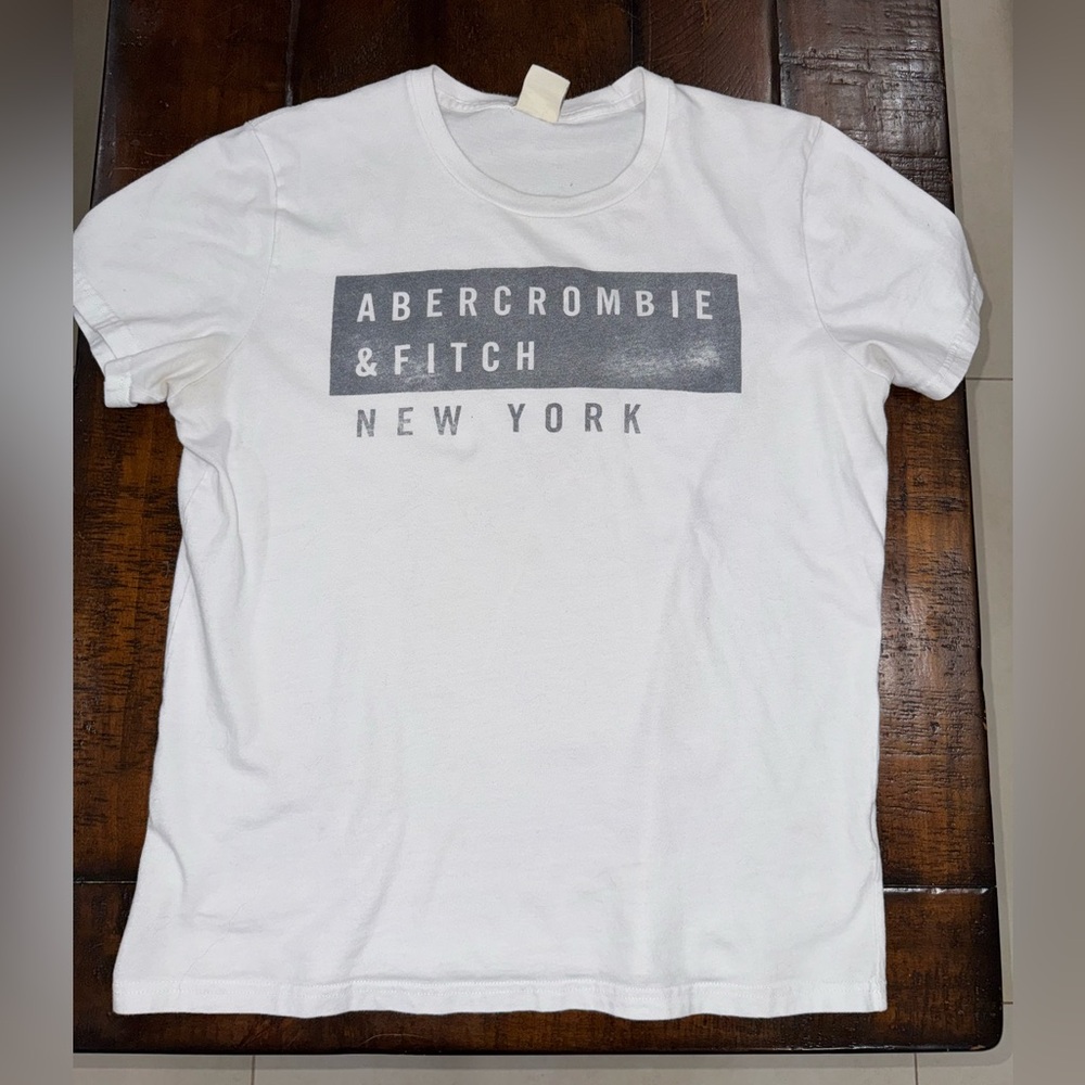 TWO Abercrombie T-Shirt Size XL Muscle